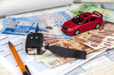 Bir Rostov on Don, Rusya, 23 Mayıs 2018: motorlu Rusya'da sigorta kavramı. Zorunlu üçüncü şahıs / yeşil Slip sigorta politikası, Rus ruble. 
