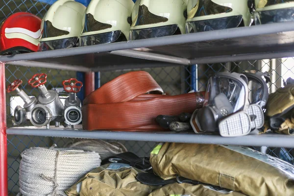 Seguridad Contra Incendios Estante Con Stock Emergencia Para Extinguir Incendio —  Fotos de Stock