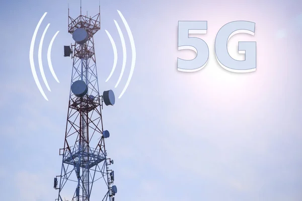  5g ağ bağlantısı kavramı - 5g; iletişim direği, uydu iletişim anteni, alanı Kopyala