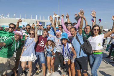 Rostov-On-Don, Rusya-20 Haziran 2018: FIFA Dünya Kupası 2018 ev sahibi şehir Rostov-on-Don yer Rostov Arena, Rusya, editoryal Uruguay'da futbol hayranları.