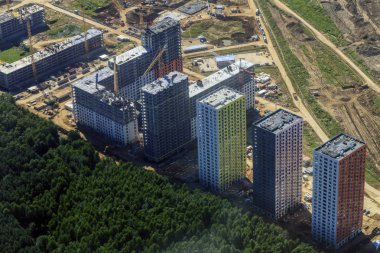 Yeni çok katlı binalar, üstten görünüm, yeni yüksek katlı binaların inşaatı