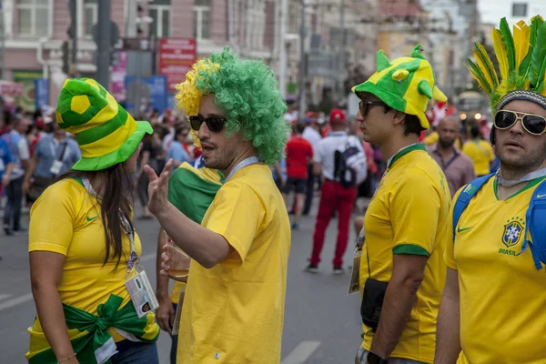 Rostov-On-Don, Rusya-17 Haziran 2018: FIFA Dünya Kupası 2018 ev sahibi şehir Rostov-on-Don yer Rostov Arena, Brezilya hayranları,