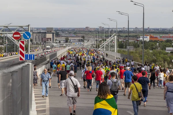 Rostov-On-Don, Rusya-17 Haziran 2018: FIFA Dünya Kupası 2018 ev sahibi şehir Rostov-on-Don yer Rostov Arena, Brezilya hayranları,