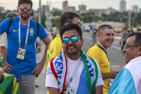 Rostov-On-Don, Rusya-17 Haziran 2018: FIFA Dünya Kupası 2018 ev sahibi şehir Rostov-on-Don yer Rostov Arena, Brezilya hayranları,