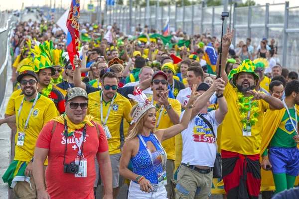 Rostov-On-Don, Rusya-17 Haziran 2018: FIFA Dünya Kupası 2018 ev sahibi şehir Rostov-on-Don yer Rostov Arena, Brezilya hayranları,