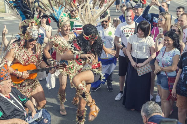 Rostov-On-Don, Rusya-23 Haziran 2018: FIFA Dünya Kupası 2018 ev sahibi şehir Rostov-on-Don yer Rostov Arena, Rusya, editoryal Meksika futbol hayranları 