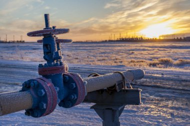 Petrol, gaz endüstrisi. Grup wellheads ve Vana armatür, gaz vanası, de yüksek basınç gaz