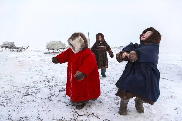 Resident Tundra Indigenous Residents Far North Tundra Open Area Children — Stock Photo, Image