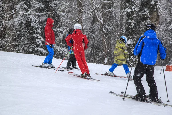 Russia Sochi December 2017 Ski Resort Instructor Teaching Young Girl — Stock Photo, Image