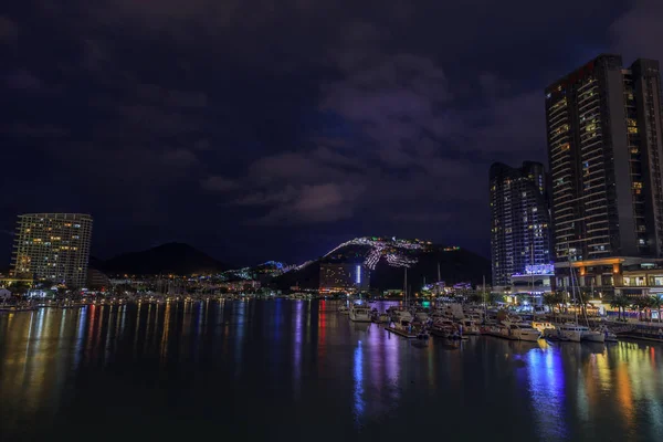 China Isla Hainan Bahía Sanya Diciembre 2018 Panorama Nocturno Ciudad — Foto de Stock