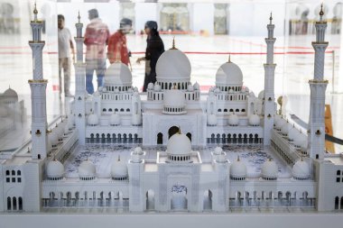 Abu Dabi, Birleşik Arap Emirlikleri-12 Nisan, 2017: Şeyh Zayed Büyük Camii Abu Dabi. yapı düzeni. Editoryal.