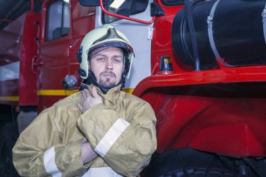 Acil durum Emanet. Koruma, tehlikeden kurtarmak. İtfaiyeci ben