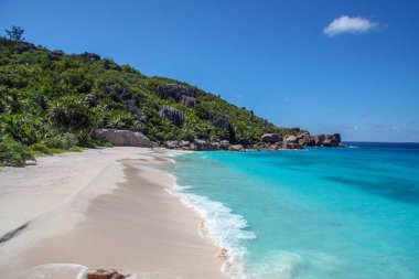 Güzel deniz manzarası. Beach Source d 'Argent-Seyşeller.