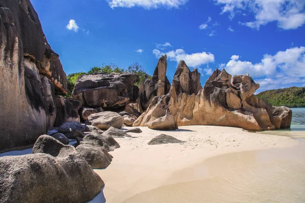 Beautiful seascape. Beach Source d'Argent at Seychelles. — Stock Photo, Image