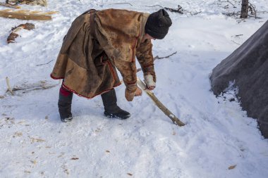 tuvalet kağıdı yerine kullanım için elle yapılan küçük talaş ahşap