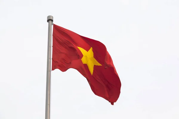 Vietnamese Flag. The Vietnamese flag on the a metal flagpole — Stock Photo, Image