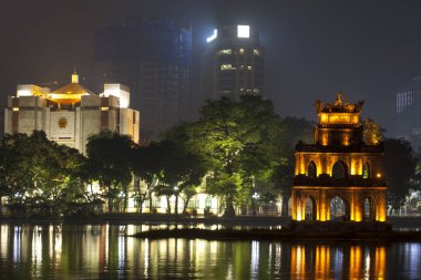 Hanoi, Vietnam - 11 Haziran 2019:Hanoi merkezi, Hoan Kiem gölü w