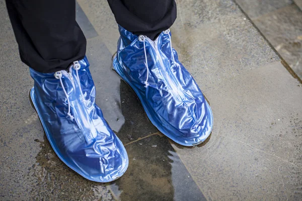 Dolne buty z deszczem, Pokrowce na buty — Zdjęcie stockowe