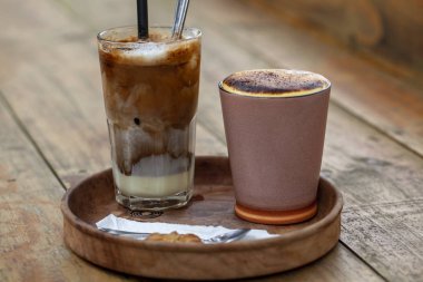 Bir fincan geleneksel Vietnam yumurta kahve,