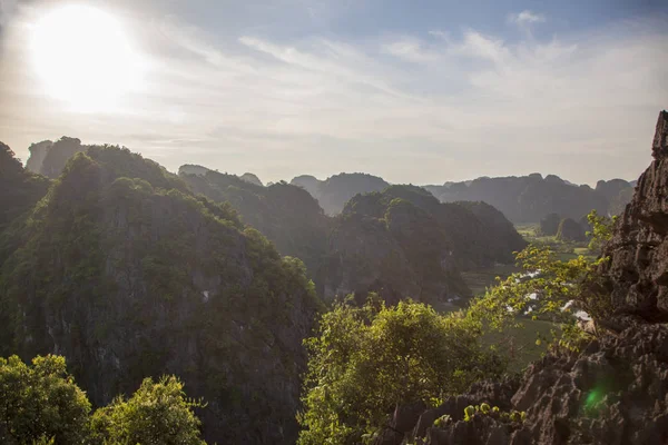 Ninh Binh Vietnam Bellissimo Paesaggio Risaie Tra Montagne Vista Dalla — Foto Stock