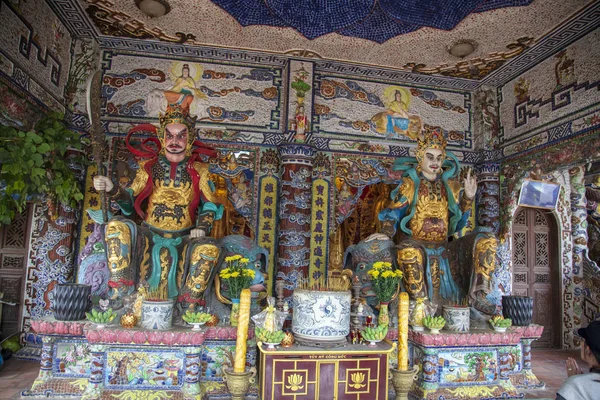 林普奥克塔在大叻 大叻著名的地标 佛教瓷玻璃寺庙 — 图库照片
