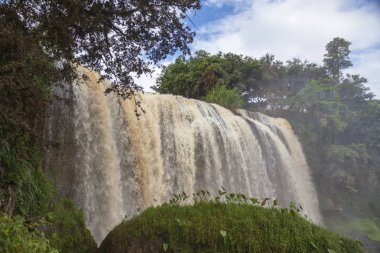 Fil Şelalesi. Dalat. Vietnam