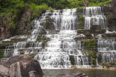  Dalat, Lamdong Eyaleti, Pongur şelalesi, Vietnam