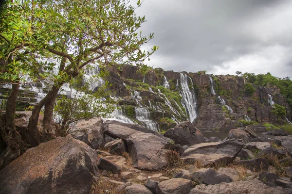 Dalat, Provincia de Lamdong, Cascada Pongur, Vietnam — Foto de Stock