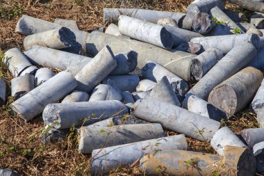 sondaj sırasında bir sondaj kulesinden çekirdek