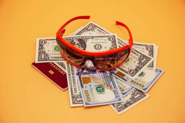 Concept Collapse Tourism Travel World Glasses Money Passport — Stock Photo, Image