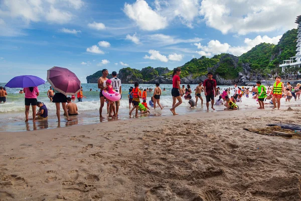 Остров Кат Вьетнам Июня 2019 Года Остров Кат Многие Китайские — стоковое фото