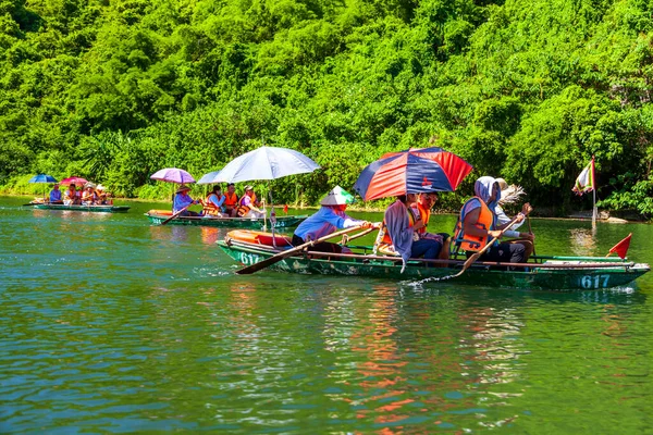 Ninh Binh Vietnam 2019 Tam Coc National Park Guide Ride — Stock Photo, Image