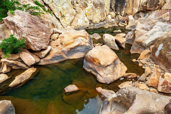 ベトナム バホ滝の池 — ストック写真