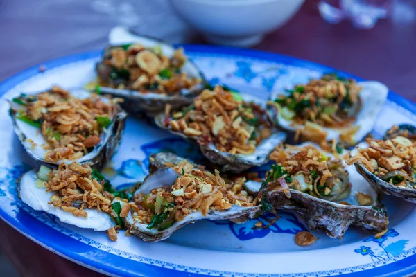 Zeevoedsel Zeevruchten Koken Een Barbecue Garnalen Oesters Kikkerbilletjes Inktvissen Kreeften — Stockfoto