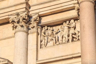 Milan, İtalya - 3 Kasım 2017: Milan San Fedele kilisede mimari detay bir sonbahar günü, İtalyan Cizvit Katolik dini üzerinde bina