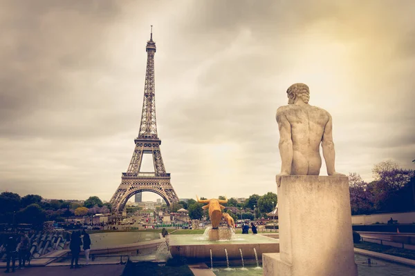 Paris Frankrike Maj 2017 Staty Mannen Skulptör Pierre Traverse 1892 — Stockfoto