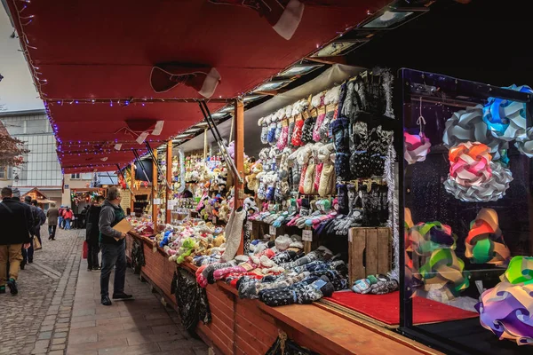 Mulhouse Francia Diciembre 2017 Vista Una Tienda Que Vende Guantes — Foto de Stock