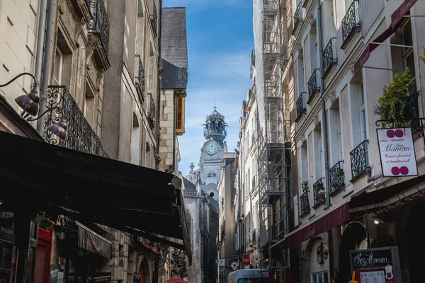 ナント フランス 2018 夏の日の歴史的な市内中心部の通りの建築と街の雰囲気の詳細 — ストック写真