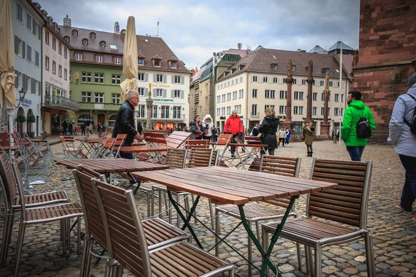 Freiburg Breisgau Alemanha Dezembro 2017 Mesa Café Frente Qual Pessoas — Fotografia de Stock