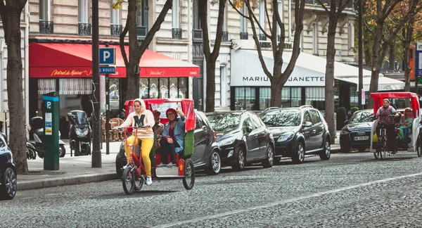 París Francia Octubre 2017 Trishaw Turístico Pie Por Las Calles — Foto de Stock