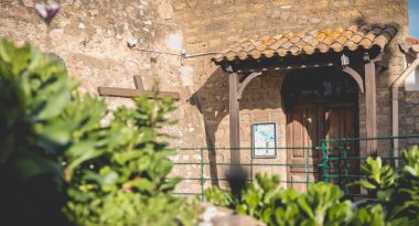 Sete, Fransa - 4 Ocak 2019: Mimari detay La Salette Chapel şehrin bir kış gününde yükseklikleri üzerinde