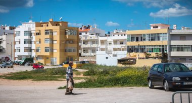 Quarteira üzerinde bina tipik bir kasaba mimari detay,