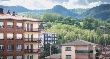 Tipik konut yapı mimarisi, Irun, İspanya