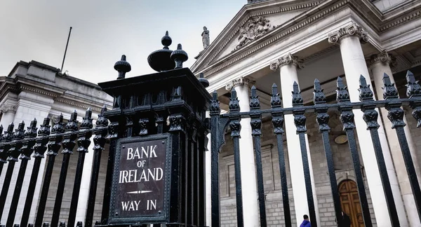 Mimari detay banka İrlanda Dublin — Stok fotoğraf
