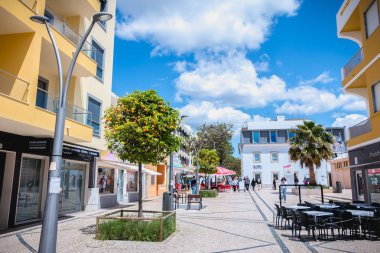 Quarteira üzerinde bina tipik bir kasaba mimari detay,