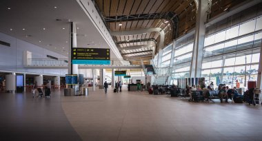 Faro Uluslararası Havaalanı'nın iç görünümü - Portekiz