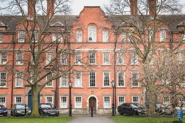 Dublin, İrlanda'da Trinity College mimarlık detayı