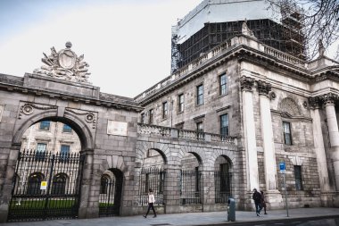 Dublin Dört Adliye Adliyesi Mimari detay