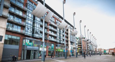 Yeni Smithfield Meydanı'nın modern yapı mimarisi detayı