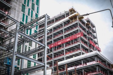 downto yeni yüksek teknoloji bölgesinde yapım aşamasında bina